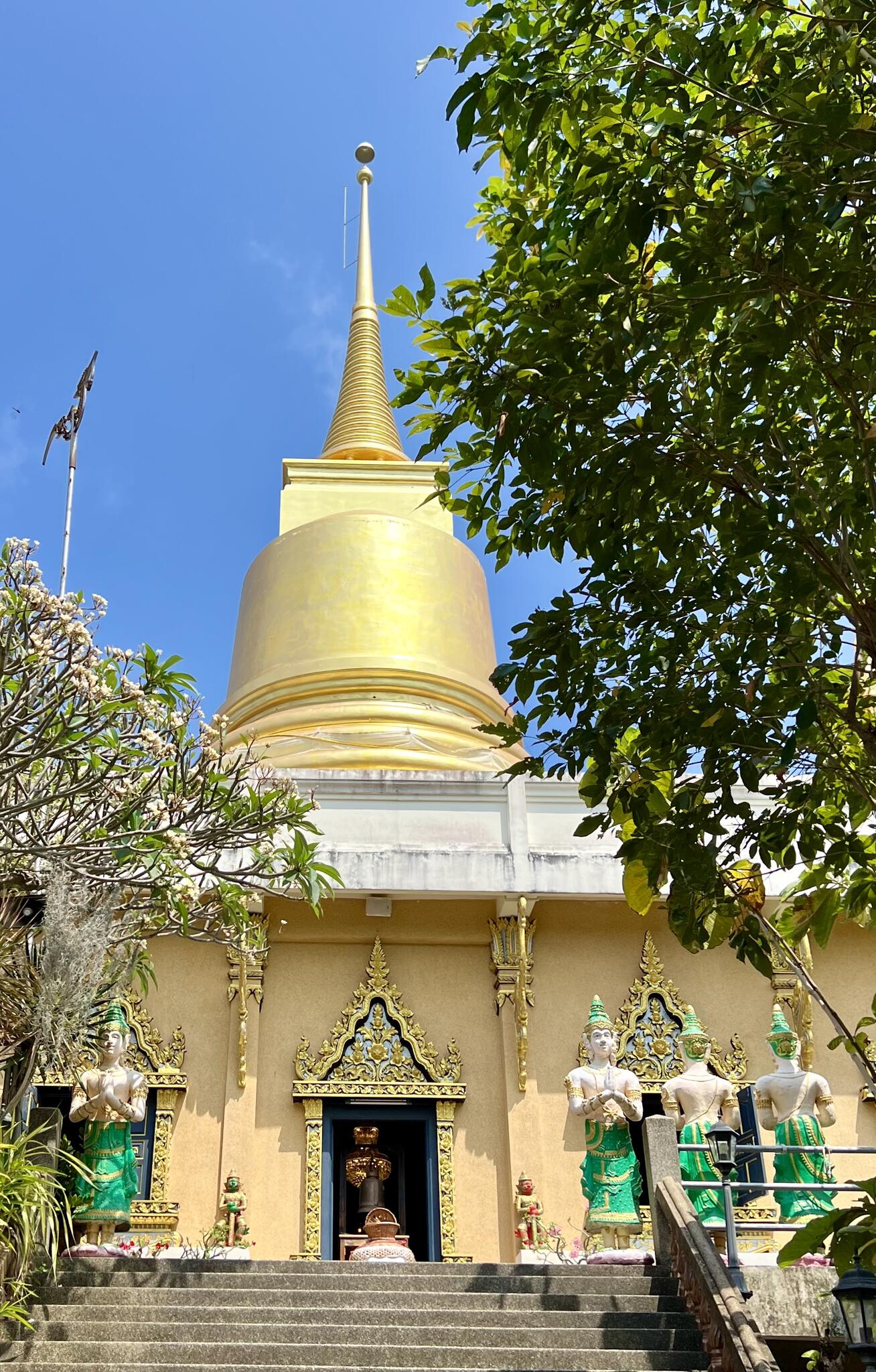 Wat Khao Hua Jook